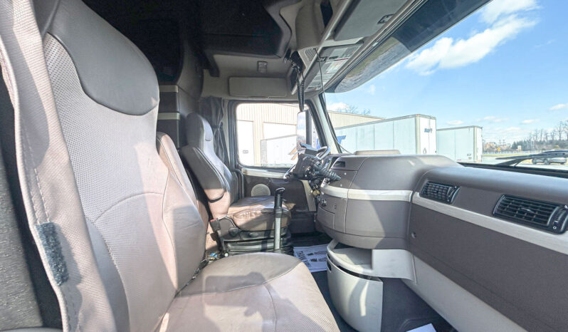 2017 VOLVO VNL780 w/ 77” DBL BUNK,ONLY 107K MILES ON RECON CUMMINS ENGINE full