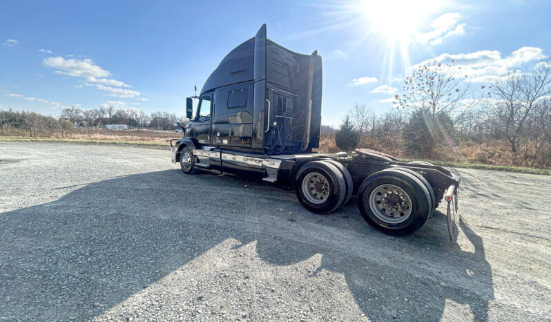2017 VOLVO VNL780 w/ 77” DBL BUNK,ONLY 107K MILES ON RECON CUMMINS ENGINE full