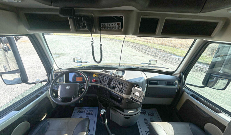 2017 VOLVO VNL780 w/ 77” DBL BUNK,ONLY 107K MILES ON RECON CUMMINS ENGINE full