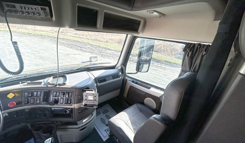 2017 VOLVO VNL780 w/ 77” DBL BUNK,ONLY 107K MILES ON RECON CUMMINS ENGINE full