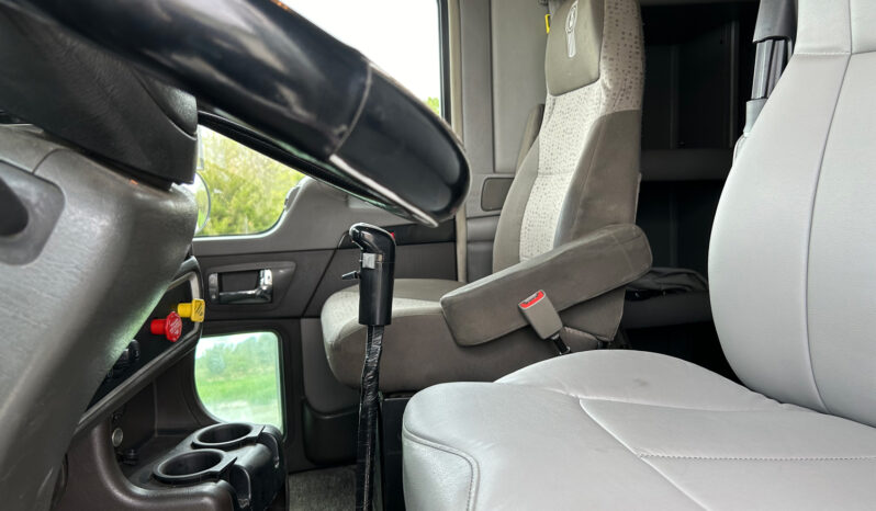 2014 KENWORTH T800 W/457K MILES ON REMAN ENGINE full