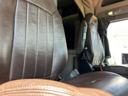 2019 PETERBILT 567 W/480K MILES ON PACCAR ENGINE full
