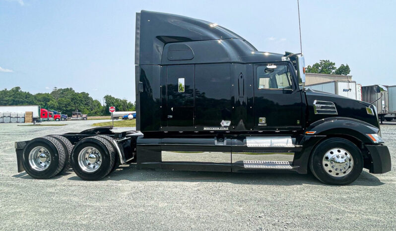 2018 WESTERN STAR 5700EX WITH 82″ RAISED ROOF STRATOSPHERE SLEEPER full