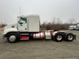 2015 MACK CXU613 W/ONLY 198K MILES full