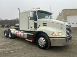2015 MACK CXU613 W/ONLY 198K MILES full