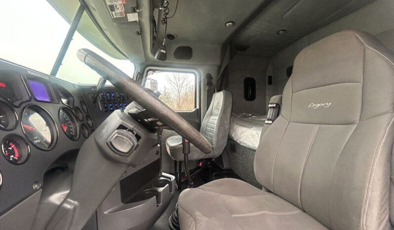 2015 MACK CXU613 W/ONLY 198K MILES full