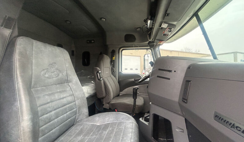 2015 MACK CXU613 W/ONLY 198K MILES full