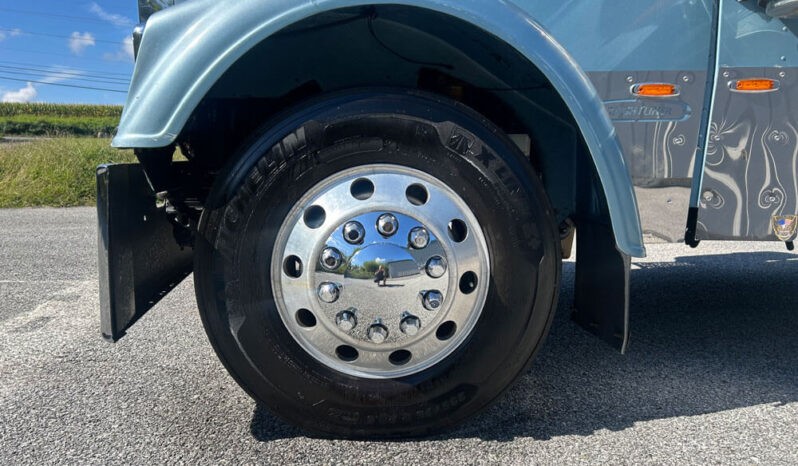2006 FREIGHTLINER FLD132XL W/43K MILES ON OVERHAUL full