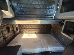 2006 FREIGHTLINER FLD132XL W/43K MILES ON OVERHAUL full