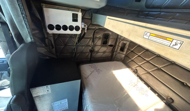 2006 FREIGHTLINER FLD132XL W/43K MILES ON OVERHAUL full