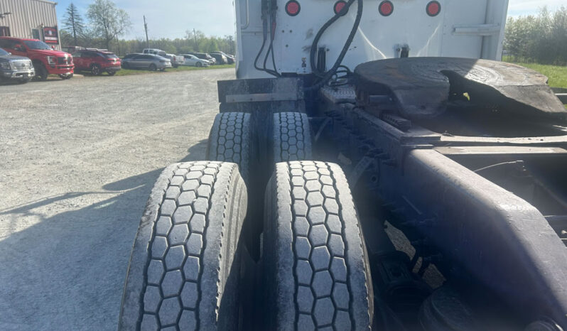 2015 PETERBILT 389 w/550 HP CUMMINS – TWO YEAR UNLIMITED MILEAGE NATIONWIDE WARRANTY full