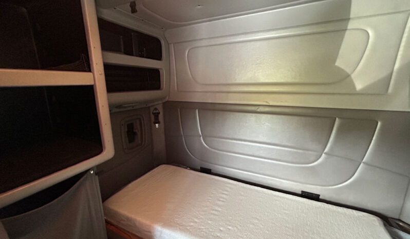 2015 PETERBILT 389 w/550 HP CUMMINS – TWO YEAR UNLIMITED MILEAGE NATIONWIDE WARRANTY full