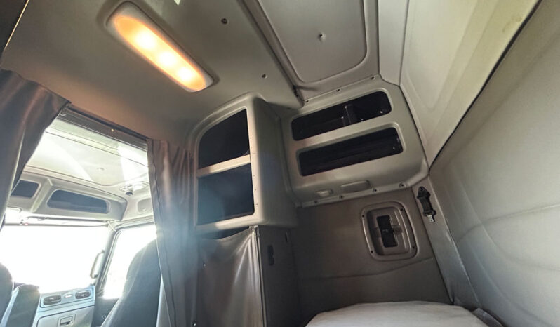 2015 PETERBILT 389 w/550 HP CUMMINS – TWO YEAR UNLIMITED MILEAGE NATIONWIDE WARRANTY full