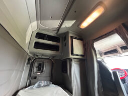 2015 PETERBILT 389 w/550 HP CUMMINS – TWO YEAR UNLIMITED MILEAGE NATIONWIDE WARRANTY full