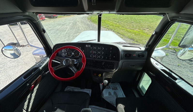 2015 PETERBILT 389 w/550 HP CUMMINS – TWO YEAR UNLIMITED MILEAGE NATIONWIDE WARRANTY full