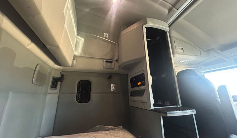 2016 KENWORTH T680 W/95K ON CERTIFIED OVERHAUL full