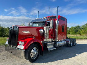 2007 KENWORTH W900L W/207K MILES ON CERTIFIED OVERHAUL