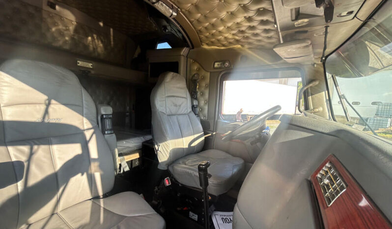2007 KENWORTH W900L W/207K MILES ON CERTIFIED OVERHAUL full