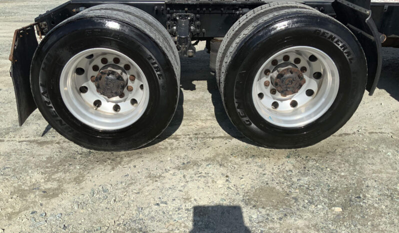 2014 VOLVO VNL780 W/72″ SLEEPER – 38K MILES ON CERTIFIED OVERHAUL full