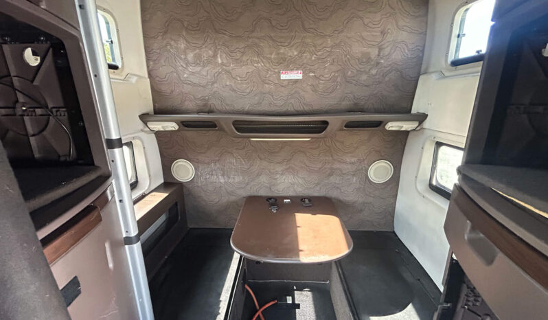 2014 VOLVO VNL780 W/72″ SLEEPER – 38K MILES ON CERTIFIED OVERHAUL full