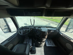 2014 VOLVO VNL780 W/72″ SLEEPER – 38K MILES ON CERTIFIED OVERHAUL full