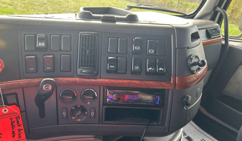 2007 VOLVO VNL780 W/397K MILES ON CERTIFIED OVERHAUL full
