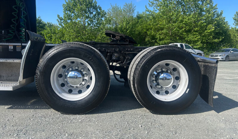 2015 PETERBILT 579 W/149K ON CERTFIED OVERHAUL full