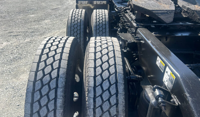 2015 PETERBILT 579 W/149K ON CERTFIED OVERHAUL full
