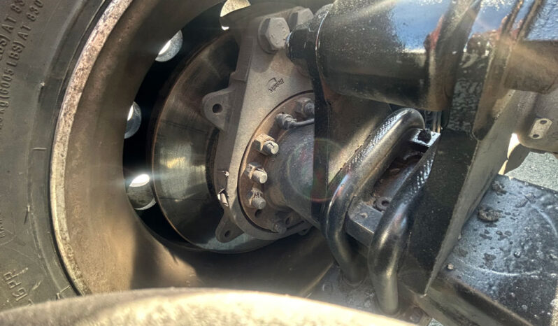 2015 PETERBILT 579 W/149K ON CERTFIED OVERHAUL full