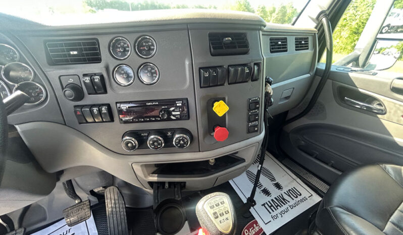 2015 PETERBILT 579 W/149K ON CERTFIED OVERHAUL full