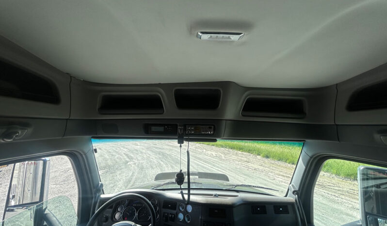 2015 PETERBILT 579 W/149K ON CERTFIED OVERHAUL full