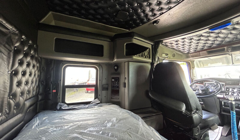 2019 KENWORTH W900L W/68K MILES ON CERTIFIED OVERHAUL full
