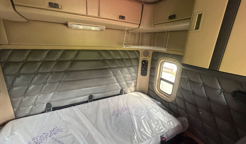 2018 FREIGHTLINER CORONADO 122SD W/70″ SLEEPER full