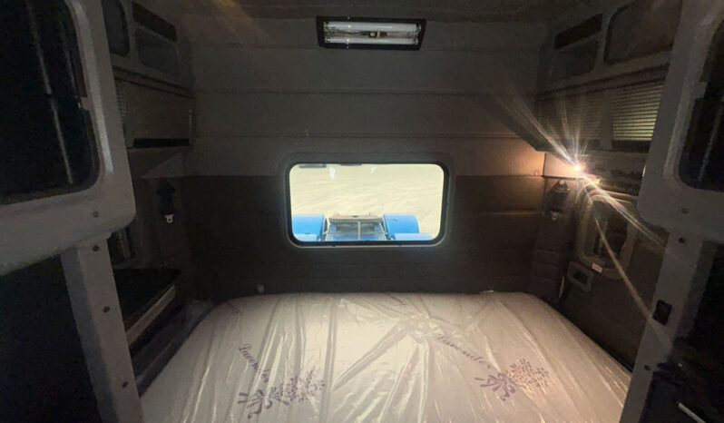 2007 PETERBILT 379 W/200K MILES ON OVERHAUL full