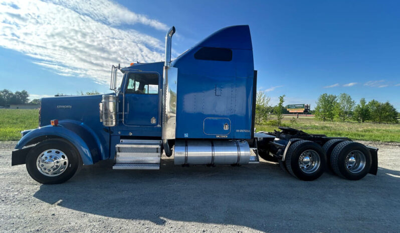 2006 KENWORTH W900L W/150K MILES ON CERTIFIED CUMMINS OVERHAUL full