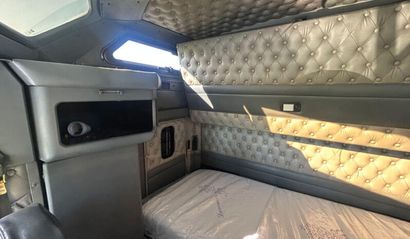 2006 KENWORTH W900L W/150K MILES ON CERTIFIED CUMMINS OVERHAUL full