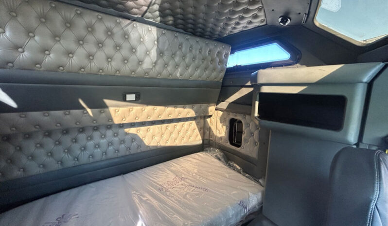 2006 KENWORTH W900L W/150K MILES ON CERTIFIED CUMMINS OVERHAUL full