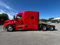 2019 PETERBILT 579 W/80″ MID-ROOF SLEEPER full