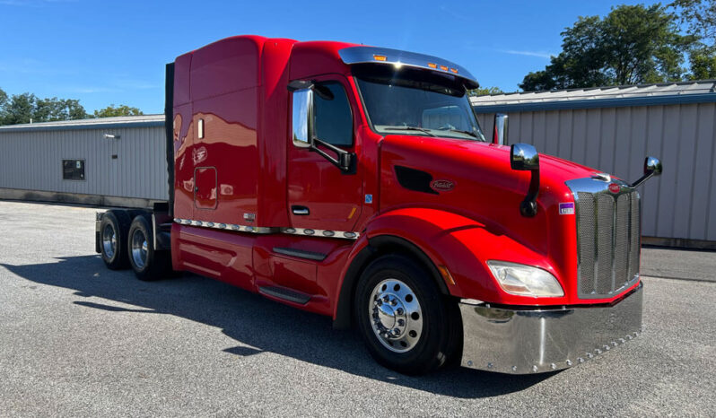2019 PETERBILT 579 W/80″ MID-ROOF SLEEPER full