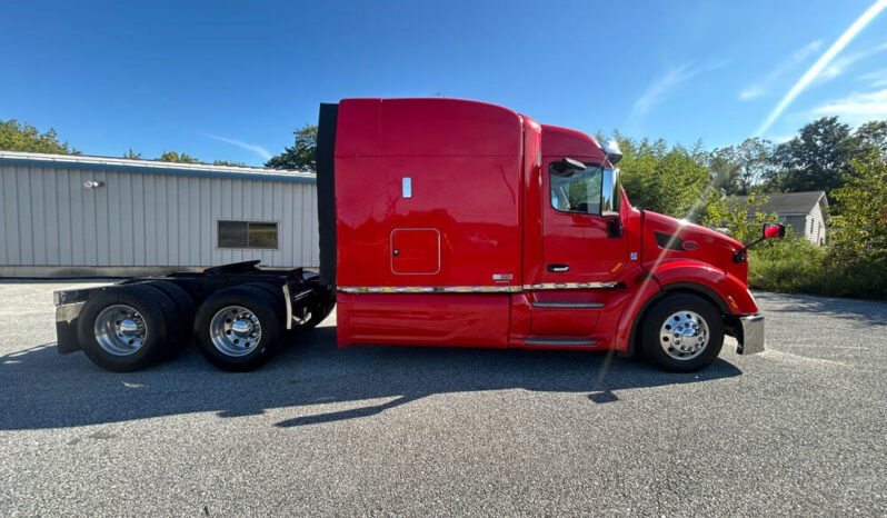 2019 PETERBILT 579 W/80″ MID-ROOF SLEEPER full