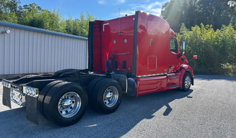 2019 PETERBILT 579 W/80″ MID-ROOF SLEEPER full