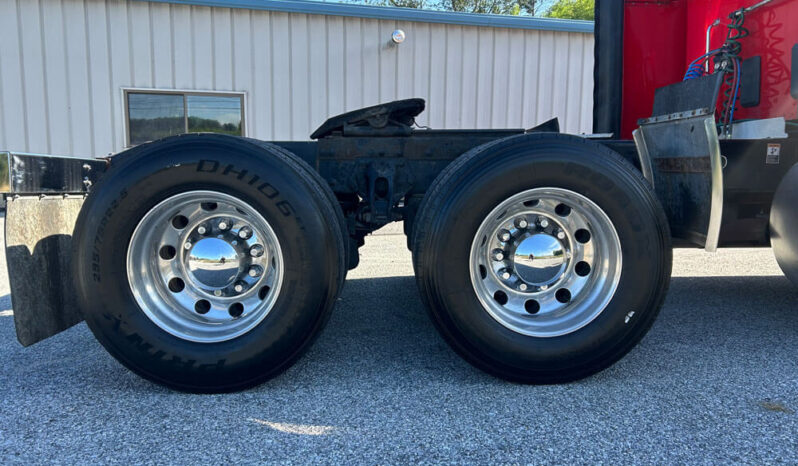 2019 PETERBILT 579 W/80″ MID-ROOF SLEEPER full
