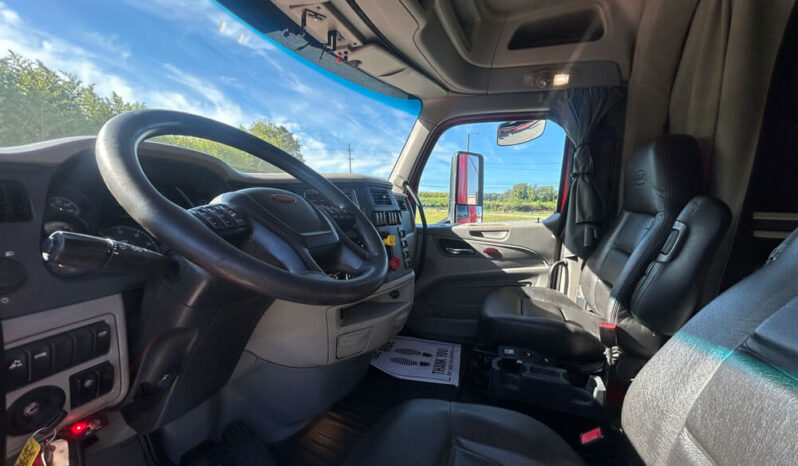 2019 PETERBILT 579 W/80″ MID-ROOF SLEEPER full