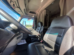 2019 PETERBILT 579 W/80″ MID-ROOF SLEEPER full