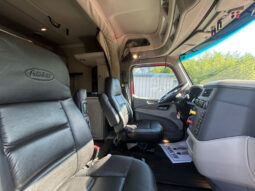 2019 PETERBILT 579 W/80″ MID-ROOF SLEEPER full