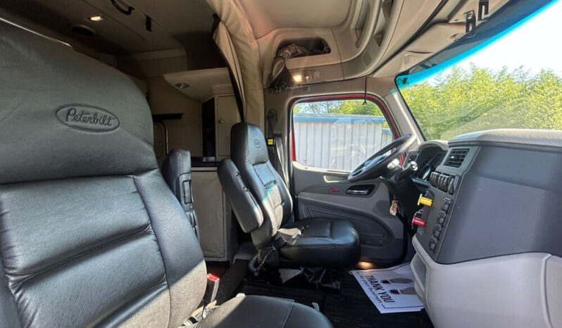 2019 PETERBILT 579 W/80″ MID-ROOF SLEEPER full