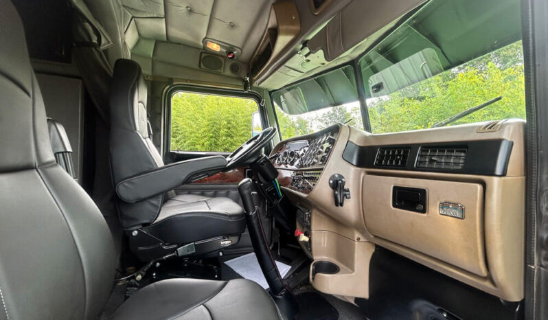2006 PETERBILT 379 W/158K MILES ON CERTIFIED OVERHAUL full