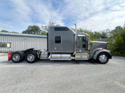 2006 KENWORTH W900B W/105K MILES ON CAT CERTIFIED OVERHAUL full