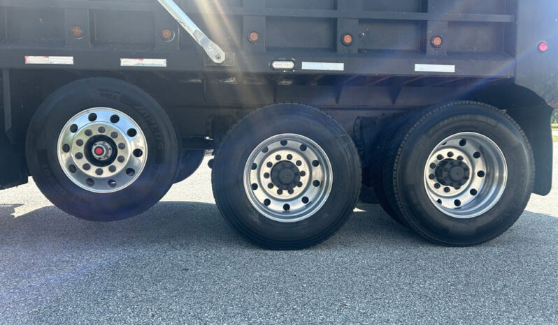 2016 PETERBILT 348 TRI-AXLE DUMP TRUCK W/OPTIONAL 2 YEAR UNLIMITED MILEAGE WARRANTY full