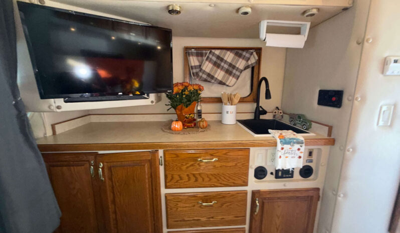 2005 KENWORTH W900L W/378K ON OVERHAUL full